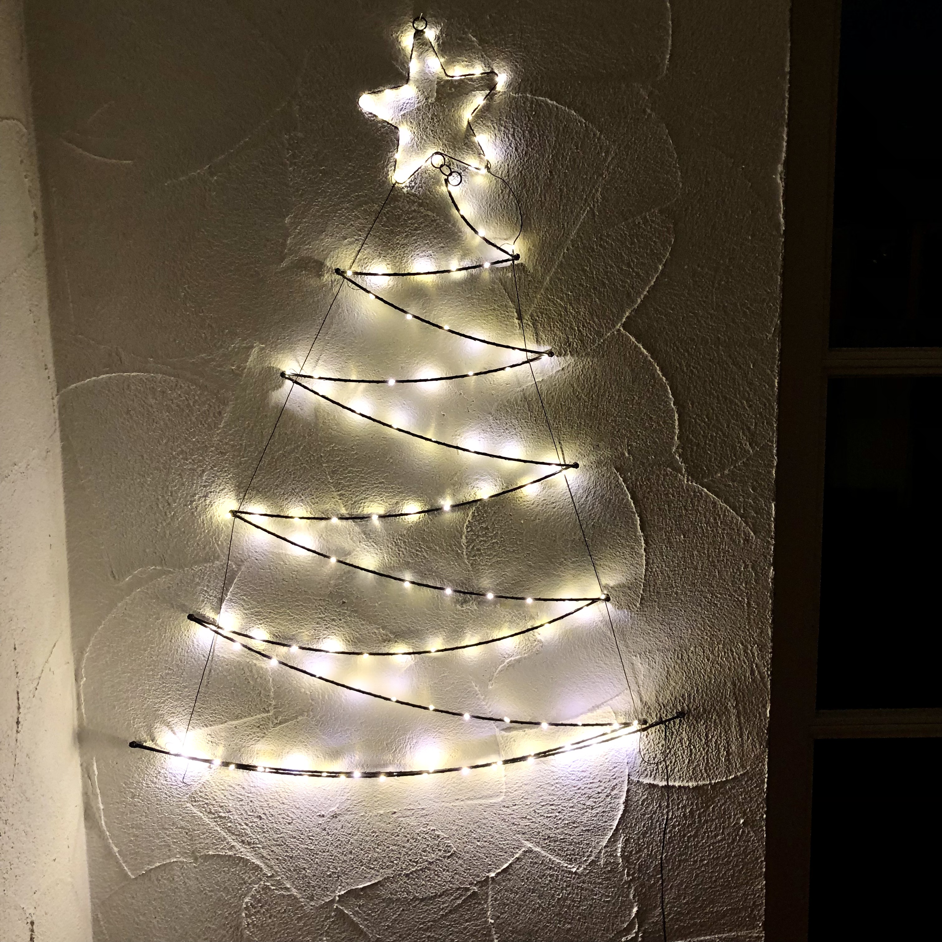 LED Baum mit 125 warmweissen LED´s - 76 x 110 cm für den Innen-und Außenbereich
