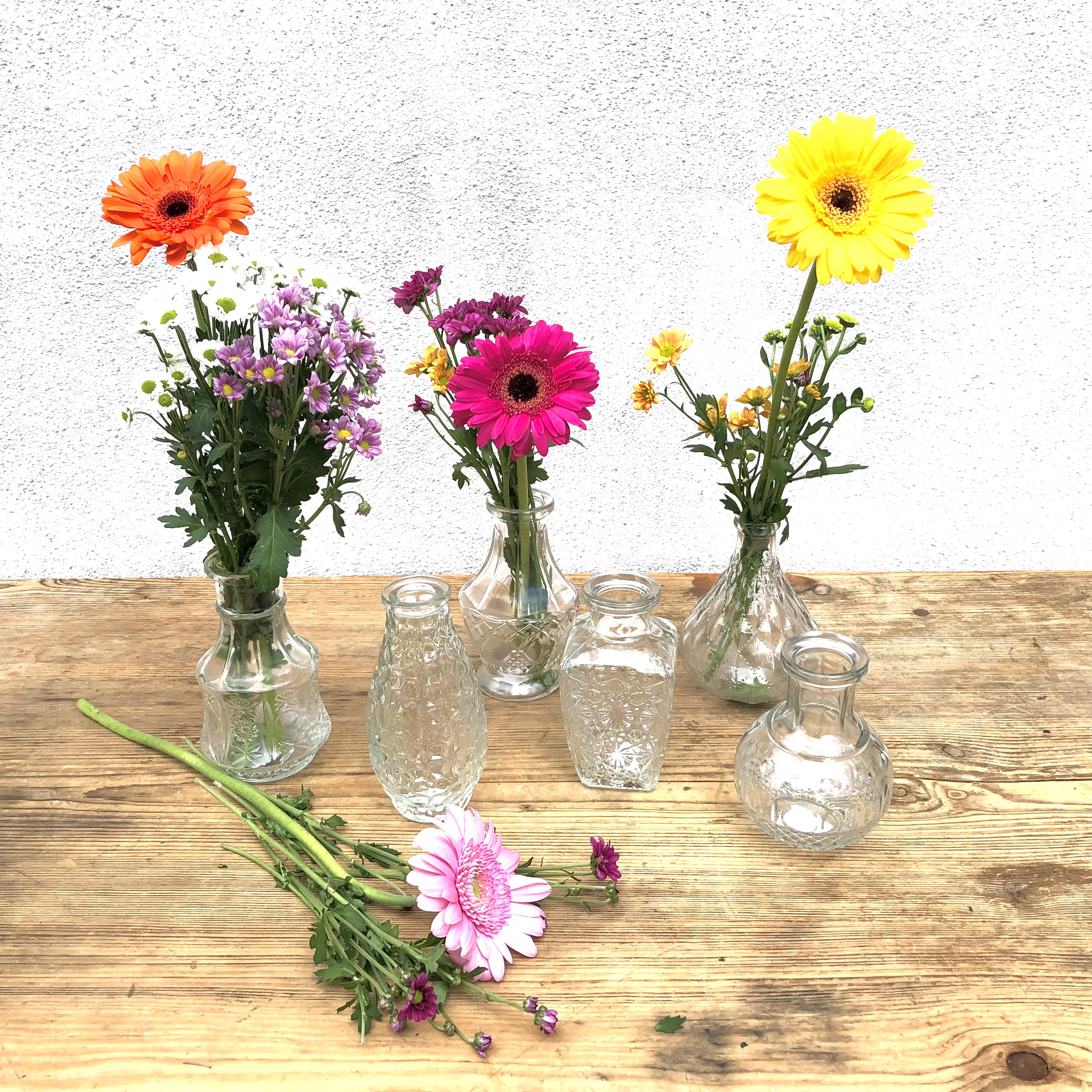 6-tlg. Set Vasen aus Glas im Vintage Look in verschiedenen Größen erhältlich