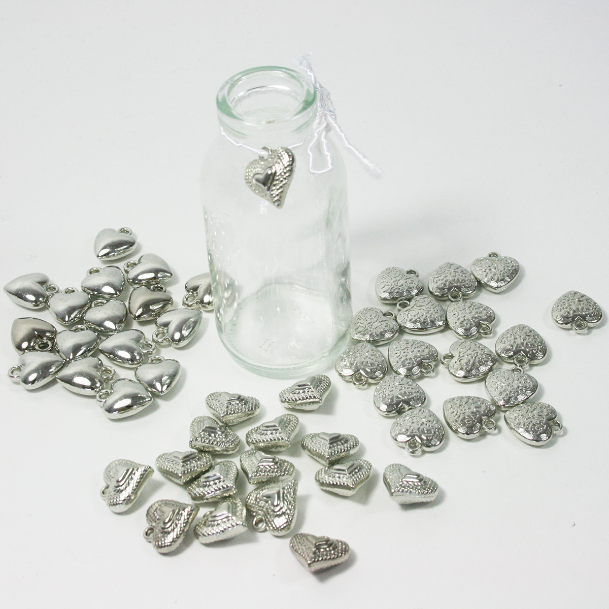 32 x Herzen mit Öse zum Hängen 2 - 3 cm
