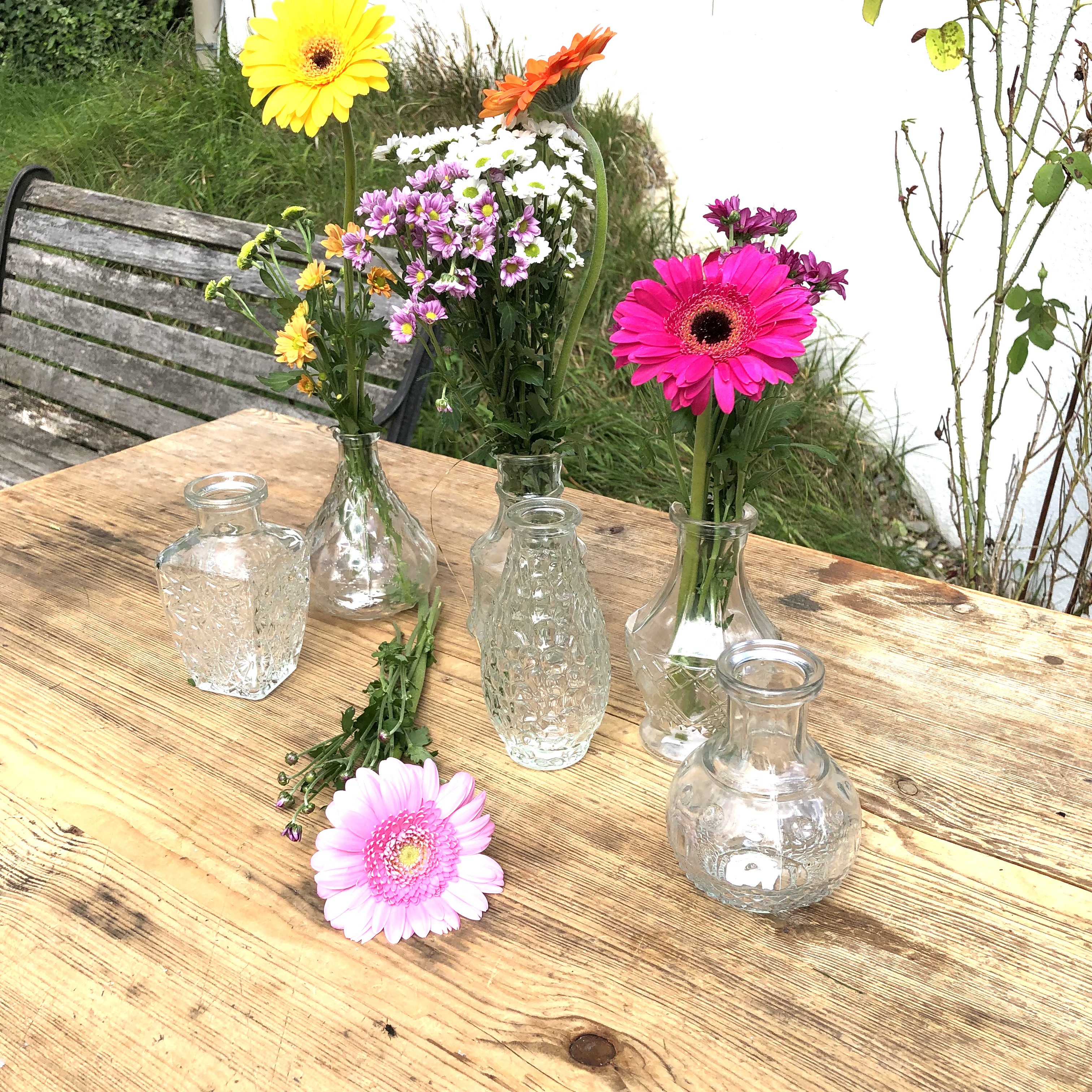 6-tlg. Set Vasen aus Glas im Vintage Look in verschiedenen Größen erhältlich